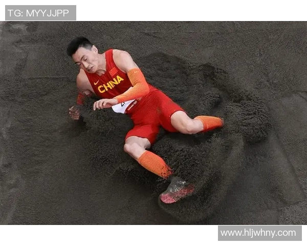 男子游泳明星突破极限再创佳绩展现无畏挑战精神和超凡实力